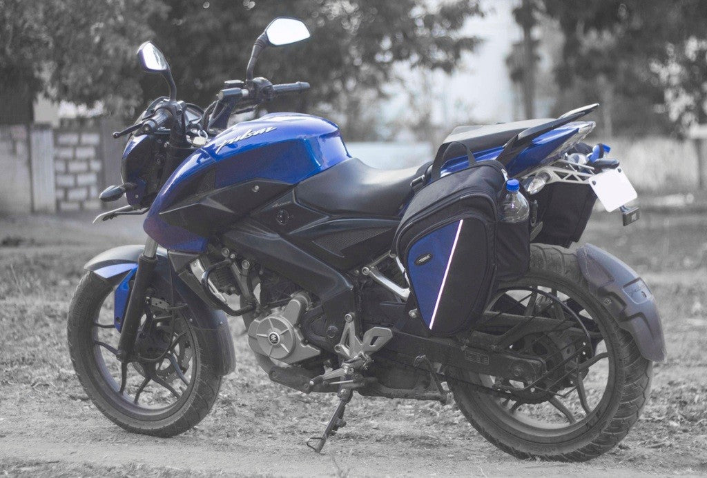 ViaTerra Wolf saddlebags for Bajaj Pulsars (Black)