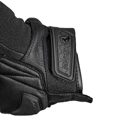 Raida Carbonite Gloves | Black - AH Helmets