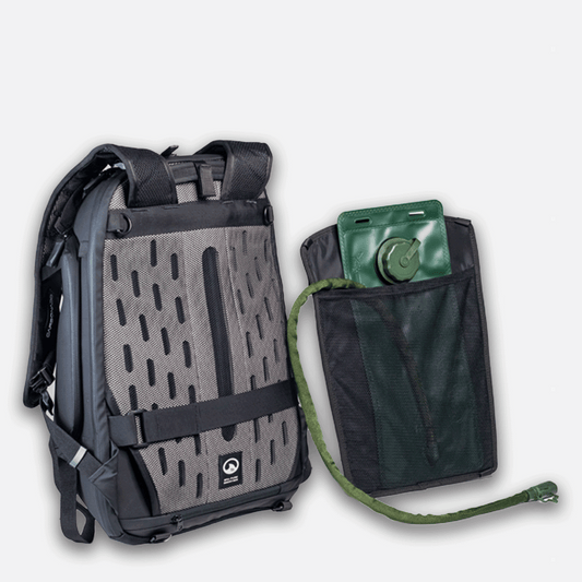 CARBONADO GT3 BACKPACK HYDRATION BLADDER HOLDER - AH Helmets