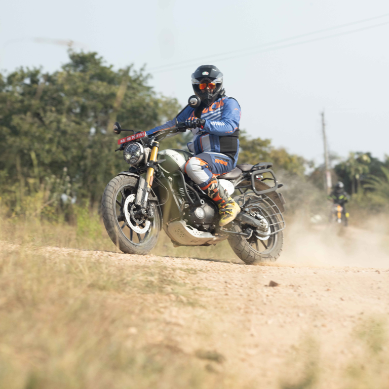 Hyperrider  Saddle Stay for Triumph Speed 400